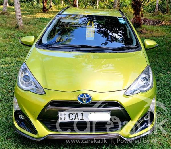 TOYOTA AQUA 2015