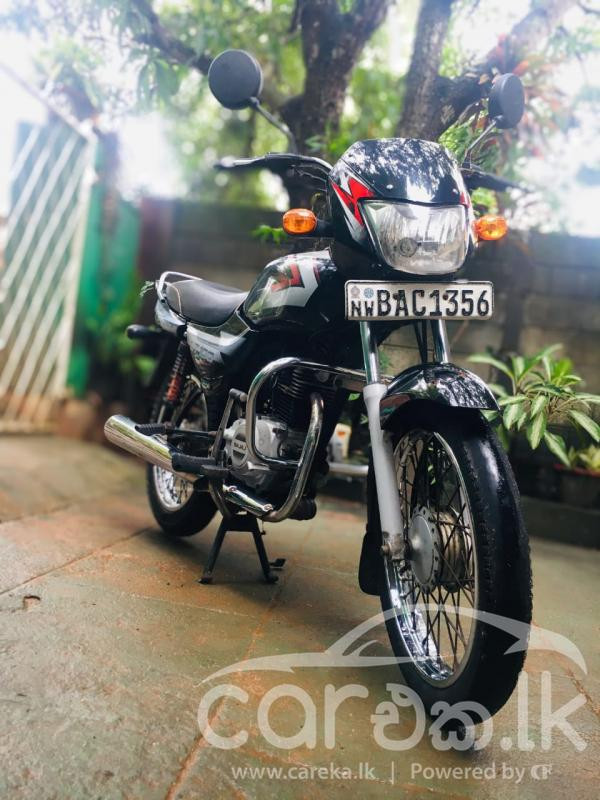 BAJAJ CT100 2013