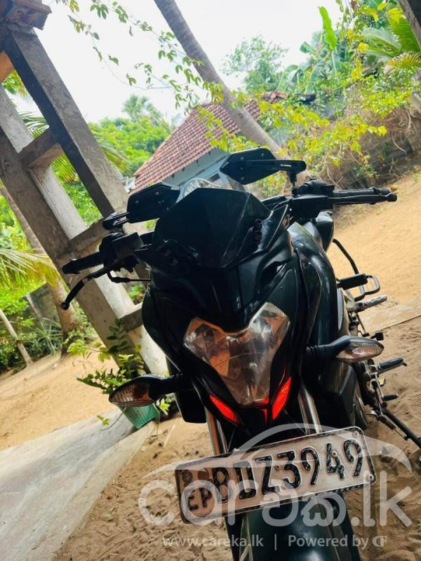 BAJAJ PULSAR NS150 2017