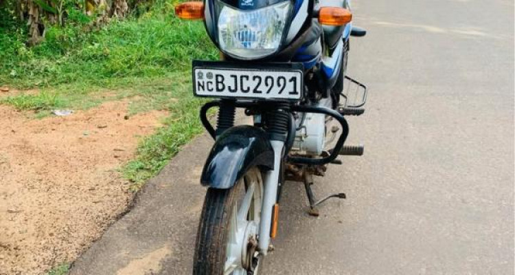 BAJAJ CT100 2022