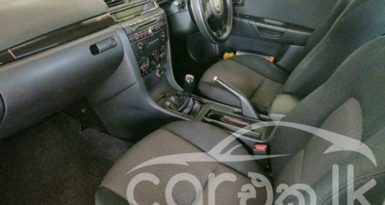 MAZDA 3 2008
