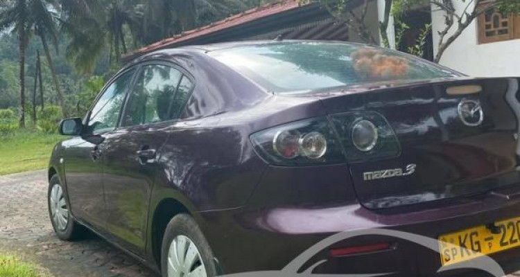 MAZDA 3 2008