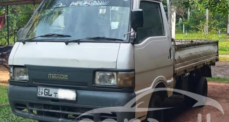 MAZDA BROWNY 1998
