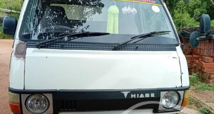 TOYOTA HIACE 1981