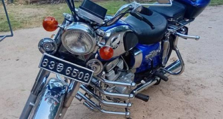 HONDA CD200 ROADMASTER 1980