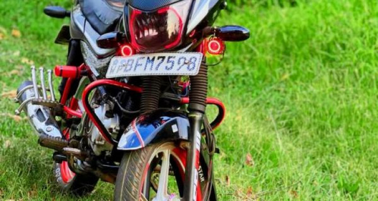BAJAJ PLATINA 2017