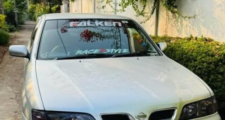 NISSAN PRIMERA 2000