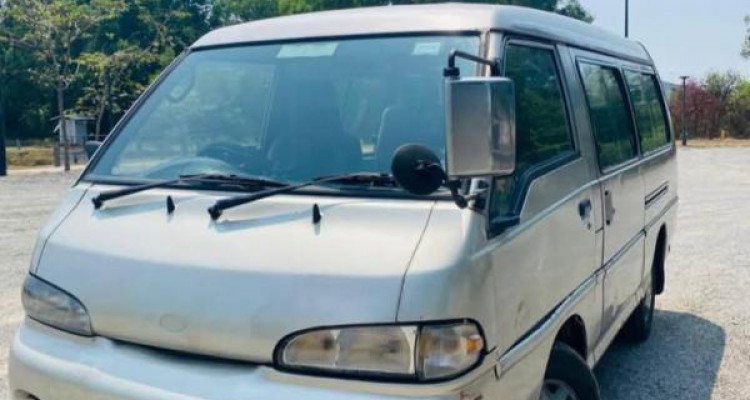 HYUNDAI H100 2002