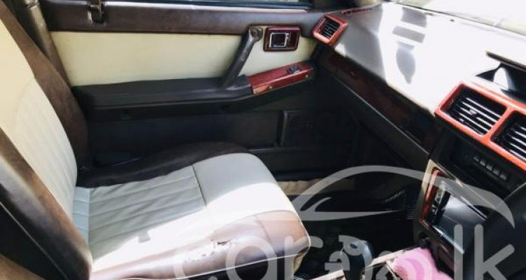 NISSAN CEDRIC 1989