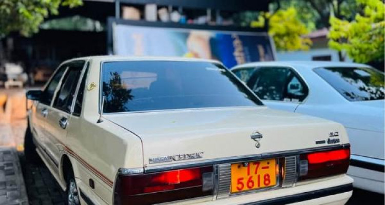 NISSAN CEDRIC 1989