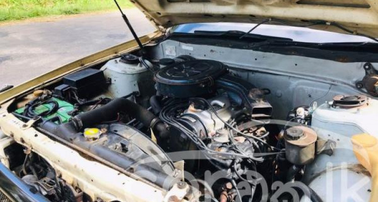 NISSAN CEDRIC 1989