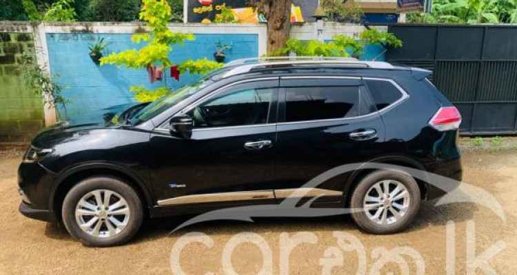 NISSAN X TRAIL 2016