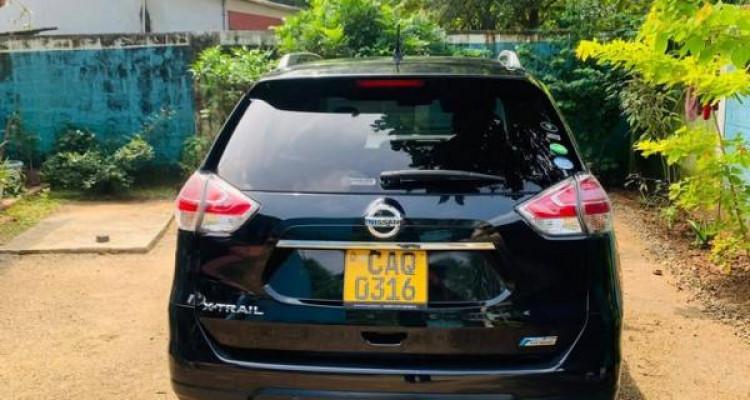 NISSAN X TRAIL 2016