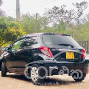 TOYOTA VITZ 2011