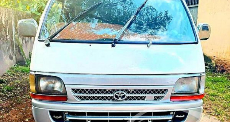 TOYOTA DOLPHIN 1991