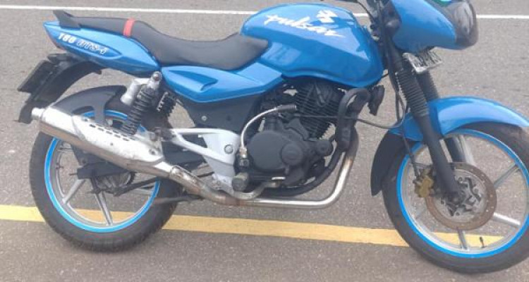 BAJAJ PULSAR 180 2005