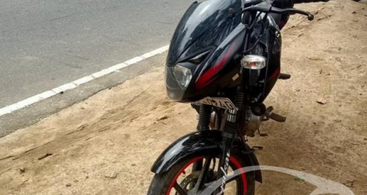 BAJAJ PULSAR 150 2011