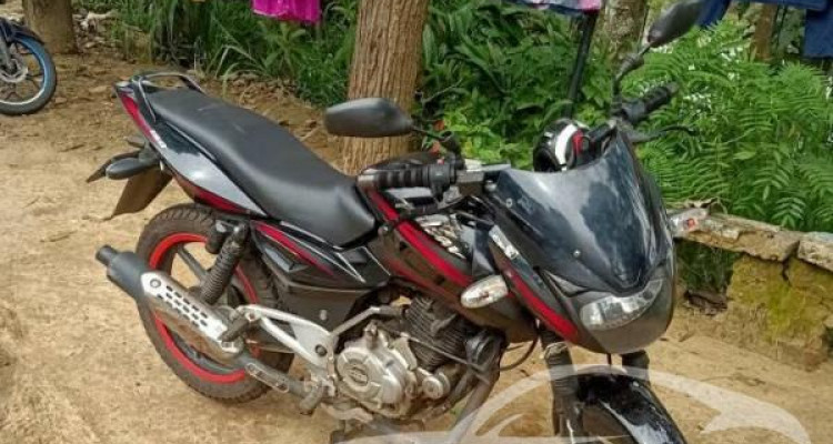 BAJAJ PULSAR 150 2011