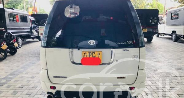 TOYOTA NOAH KR42 2005