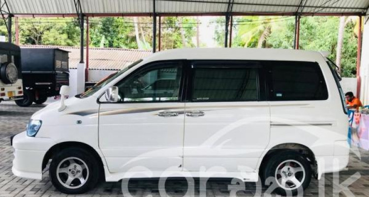 TOYOTA NOAH KR42 2005