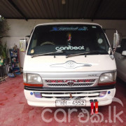 TOYOTA HIACE 1998