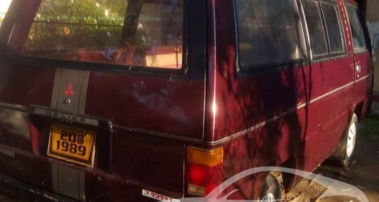 MITSUBISHI DELICA L300 1983