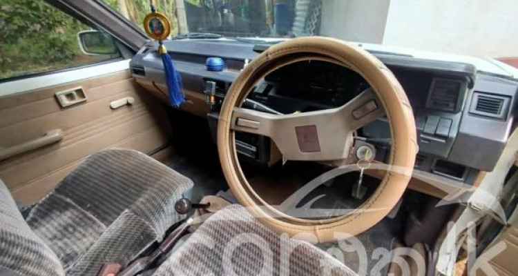 TOYOTA COROLLA AE80 1980