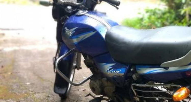 TVS VICTOR 2006