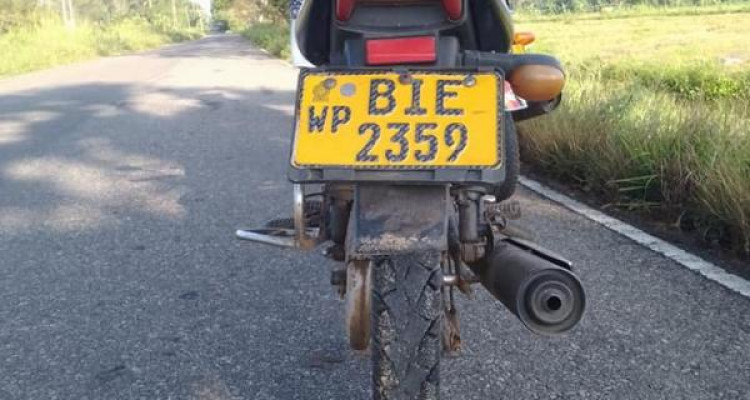 BAJAJ CT100 2019