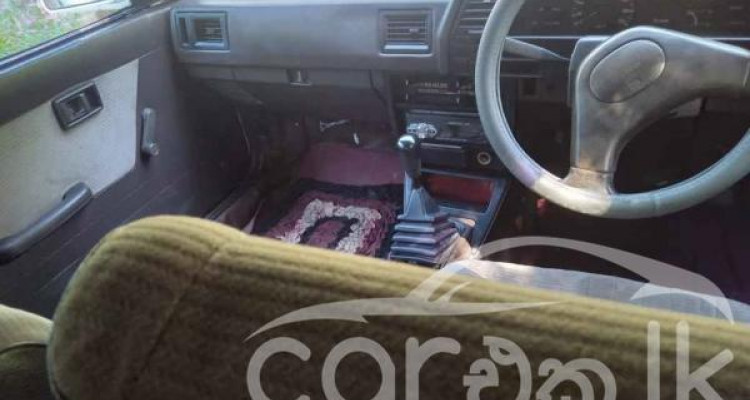 NISSAN TRAD SUNNY 1987