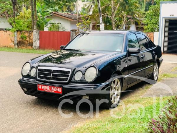MERCEDES BENZ E200 1997