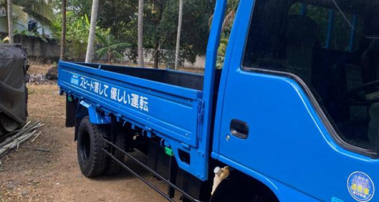 ISUZU NPR 1995