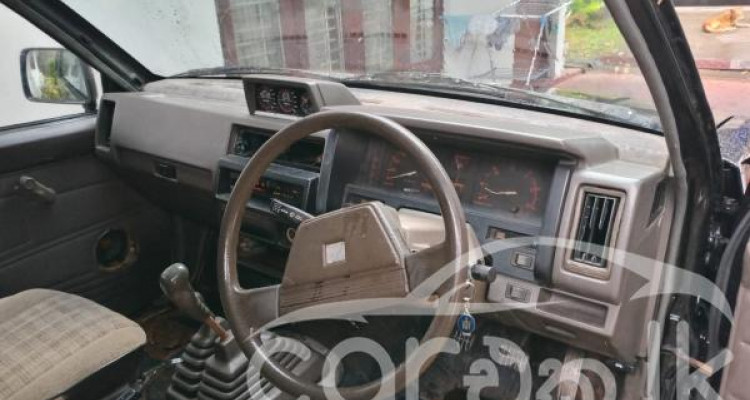 NISSAN DATSUN D21 1987