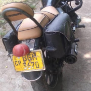 BAJAJ AVENGER 2018