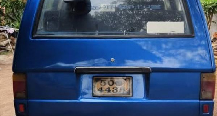 MITSUBISHI DELICA L300 1984