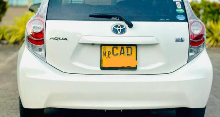 TOYOTA AQUA 2014