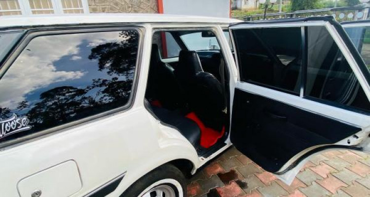 TOYOTA COROLLA DX WAGON KE72 1983