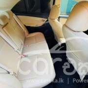 TOYOTA PREMIO 2016