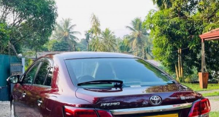 TOYOTA PREMIO 2016