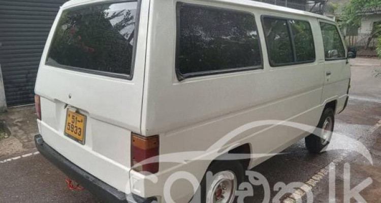 MITSUBISHI DELICA L300 1983