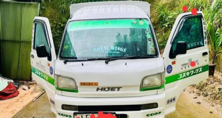 DAIHATSU HIJET 2004