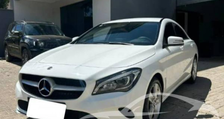 MERCEDES BENZ CLA180 2017