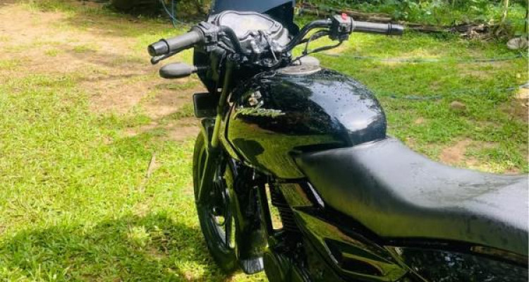 BAJAJ PULSAR 180 2008