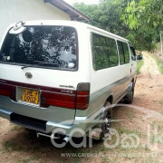 TOYOTA DOLPHIN 2000