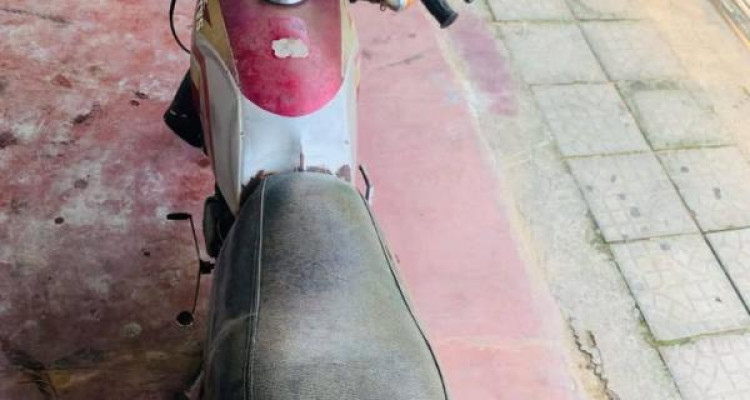 TVS VICTOR 2004