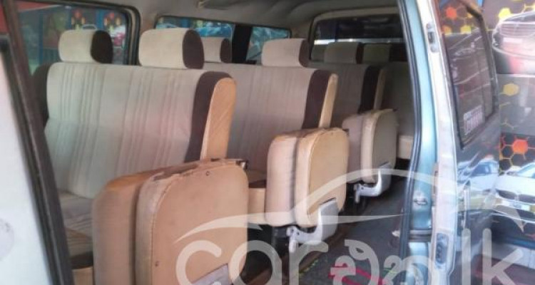 NISSAN CARAVAN 1992