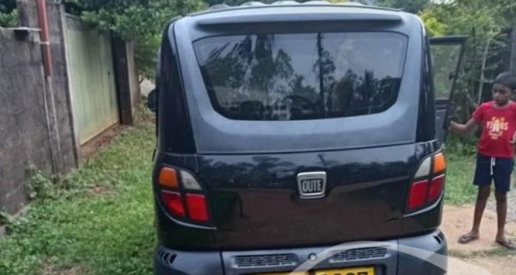 BAJAJ QUTE 2019