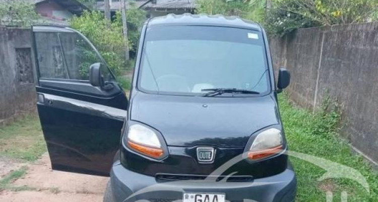 BAJAJ QUTE 2019