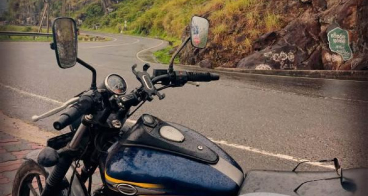 BAJAJ AVENGER 2017