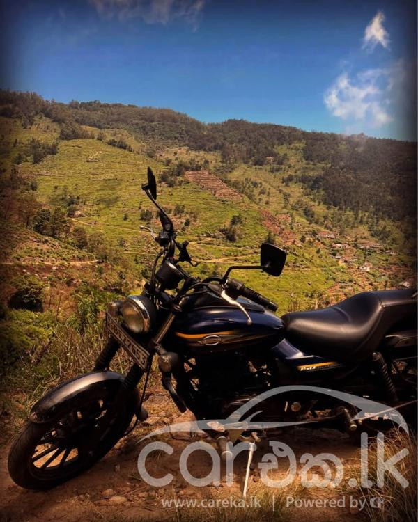 BAJAJ AVENGER 2017